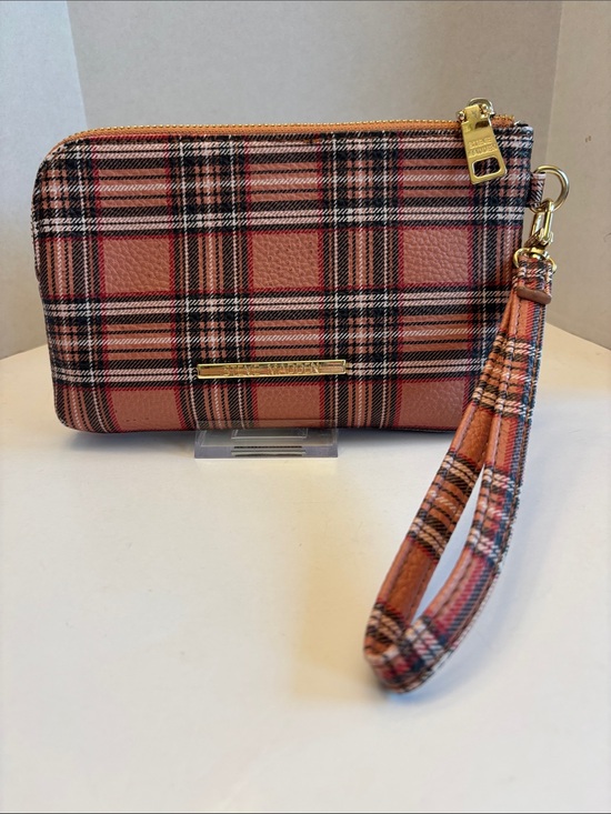 Steve Madden Handbags - Steve Madden Btrell Plaid Wristlet Clutch 8” x 5” x 1.5” Deep